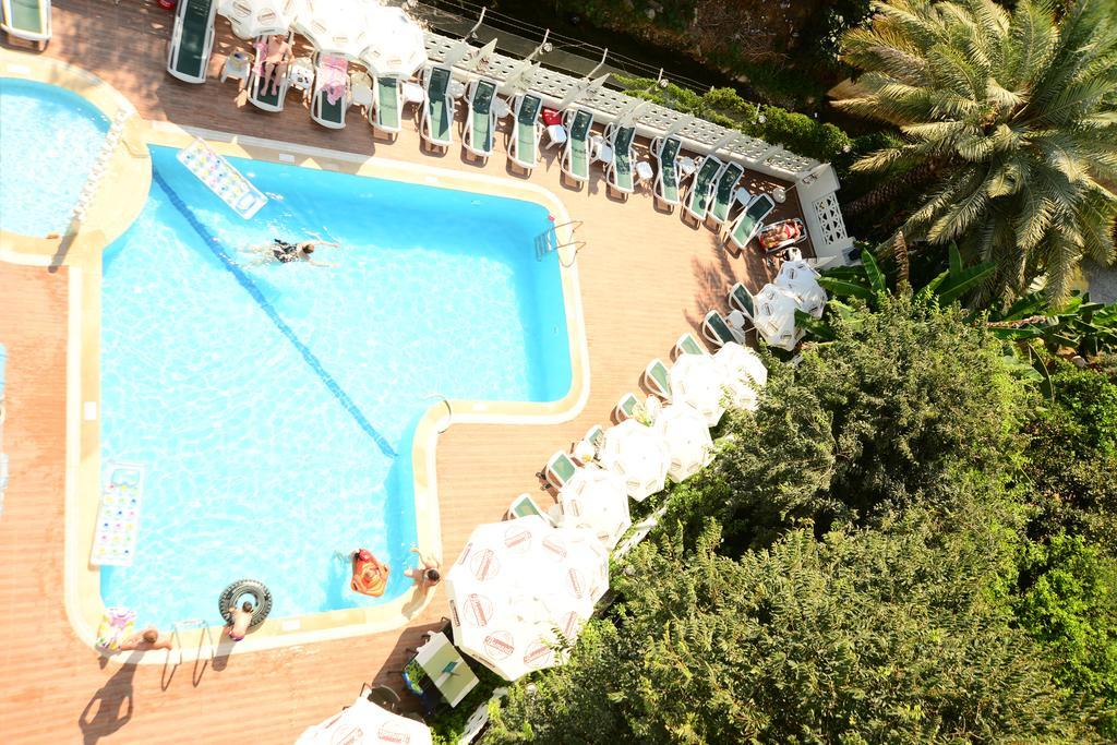 Otel Pinar 2*